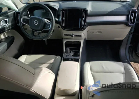 2020 Volvo Xc40 T5 Momentum z USA, uszkodzony, nr VIN YV4162UK5L2325825